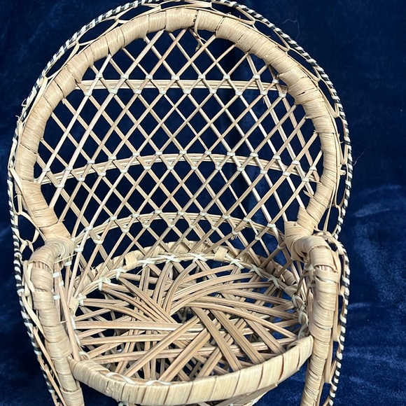 VTG Boho Wicker Peacock Doll Chair - Picture 2 of 5